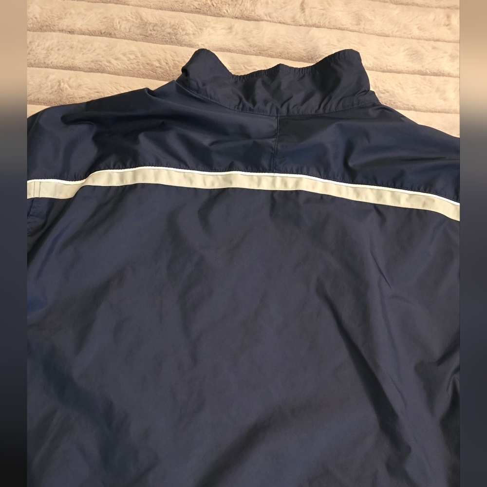 Nike Men's Navy Windbreaker with White Stripes - Picture 3 of 9